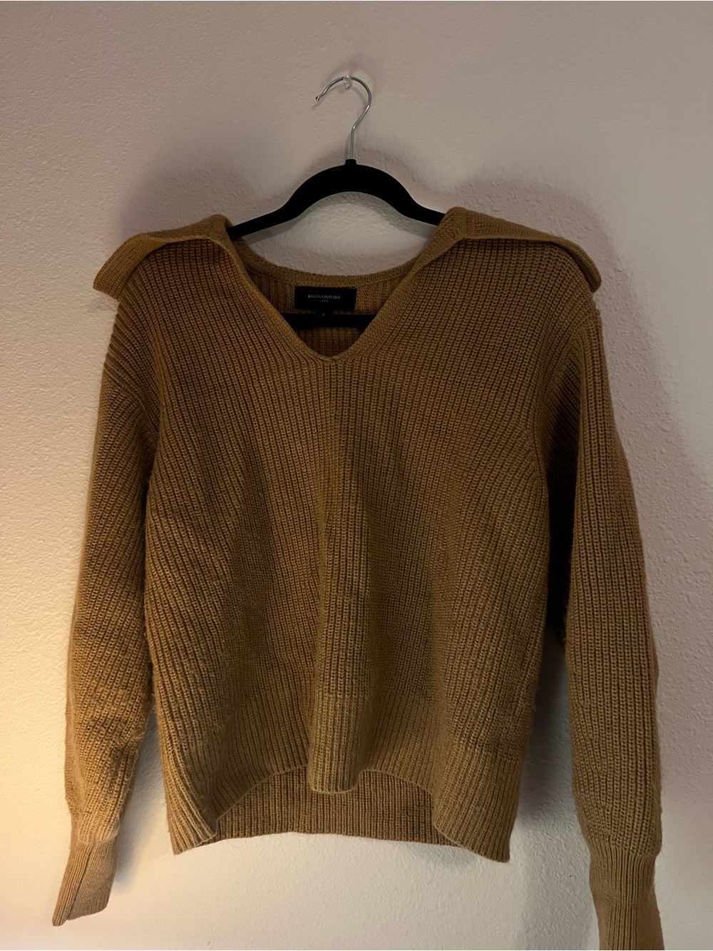 Women’s Brown Knit V-Neck Sweater